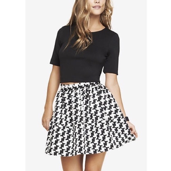 Express Houndstooth Skirt - Picture 2 of 6